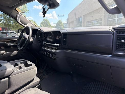 Used 2023 Chevrolet Silverado 1500 LT AWD/4WD image 28
