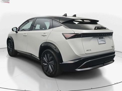 Used 2023 Nissan Ariya image 7