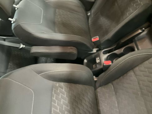 Used 2022 Nissan Kicks S image 22