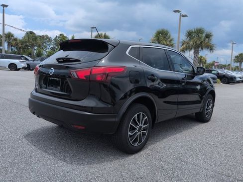 Used 2019 Nissan Rogue Sport S FWD image 5