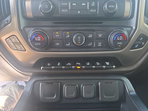 Used 2018 GMC Sierra 2500 Denali w/ Duramax Plus Package AWD/4WD image 21