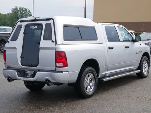 Used 2017 RAM 1500 Express AWD/4WD image 10