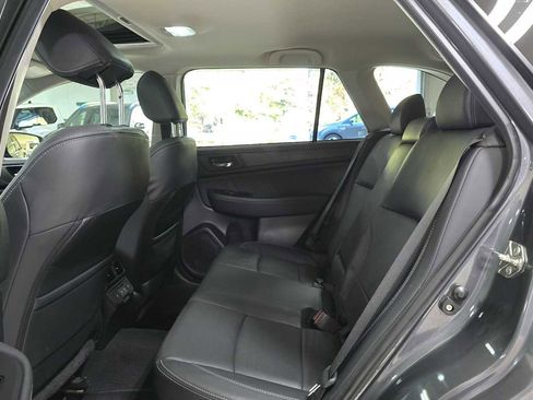 Used 2019 Subaru Outback 3.6R Limited image 16