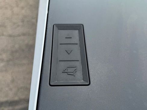 Used 2024 Tesla Cybertruck AWD Crew Cab image 44