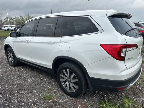 Used 2021 Honda Pilot EX image 4