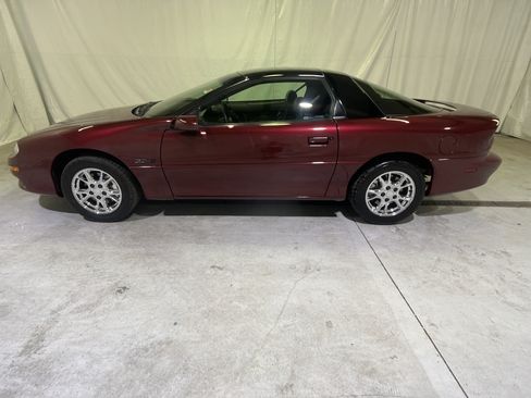 Used 2002 Chevrolet Camaro Z28 w/ Preferred Equipment Group 2 RWD image 7