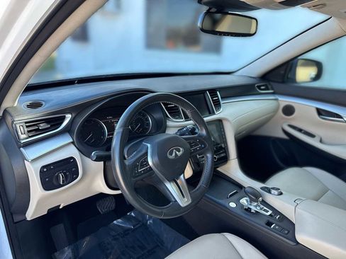 Used 2021 INFINITI QX50 Luxe image 2