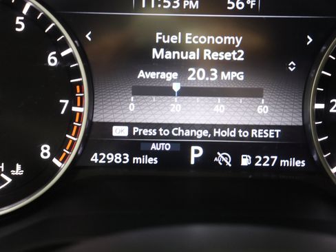 Used 2023 Nissan Pathfinder S image 40