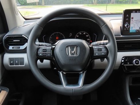 New 2025 Honda Pilot Touring image 19