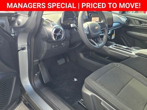 New 2026 Chevrolet Equinox EV LT image 14