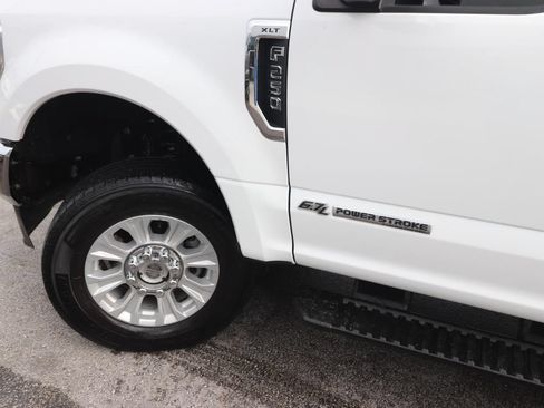Used 2022 Ford F250 XLT AWD/4WD image 3