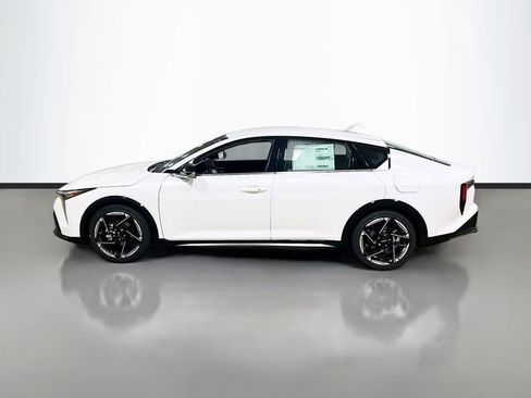 New 2025 Kia K4 GT-Line image 4