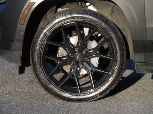 Used 2025 GMC Yukon Elevation image 20