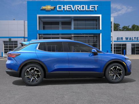 New 2026 Chevrolet Equinox EV LT image 5