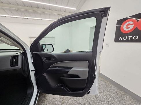 Used 2022 Chevrolet Colorado W/T RWD image 25