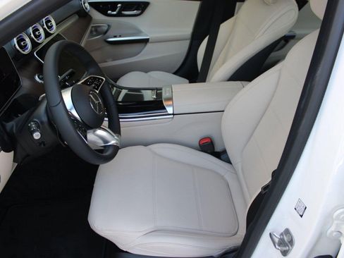 Used 2026 Mercedes-Benz C 300 Sedan image 5