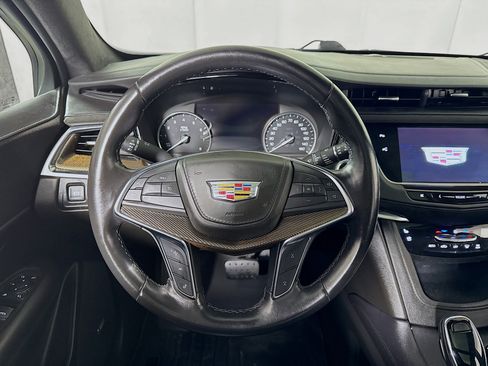 Used 2019 Cadillac XT5 Platinum image 17