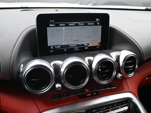 Used 2018 Mercedes-Benz AMG GT Roadster image 16
