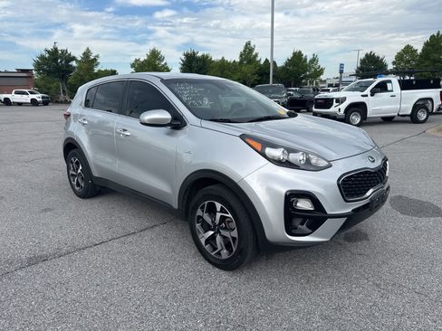 Used 2020 Kia Sportage LX AWD/4WD image 3