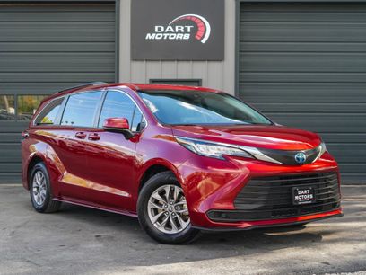 Used 2022 Toyota Sienna LE