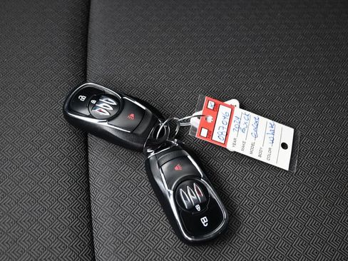 Used 2024 Buick Encore GX Preferred FWD image 27