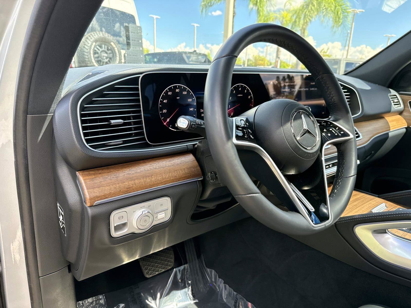 Certified 2025 Mercedes-Benz GLE 350 4MATIC image 20