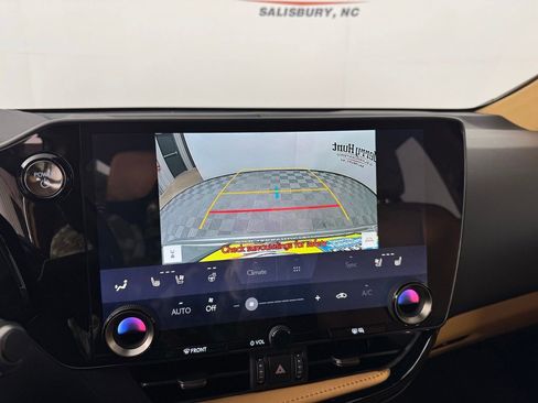 Used 2025 Lexus NX 350h AWD w/ Premium Package image 18