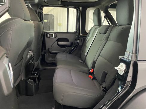 Used 2021 Jeep Wrangler Unlimited Sport image 13