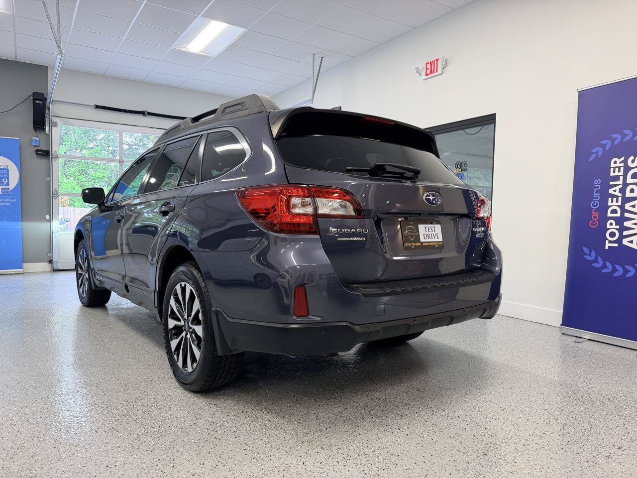 Used 2017 Subaru Outback 2.5i Limited AWD/4WD image 6