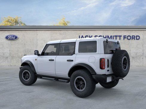 New 2025 Ford Bronco Badlands image 4