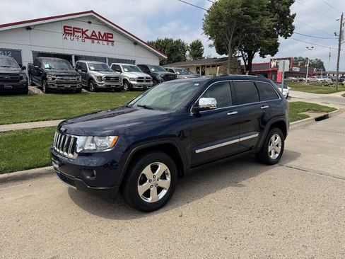 Used 2013 Jeep Grand Cherokee Limited w/ Luxury Group II AWD/4WD image 1