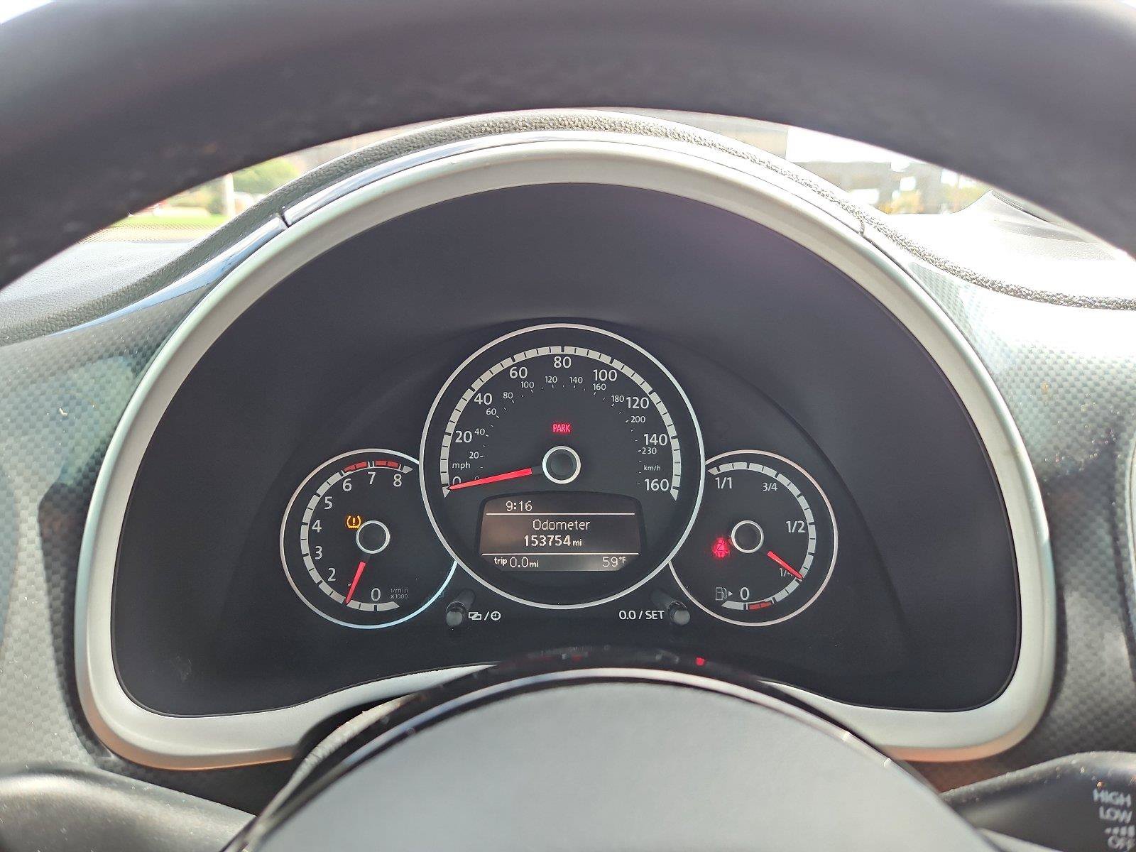 Used 2014 Volkswagen Beetle R-Line FWD image 28