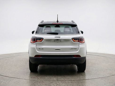 Used 2025 Jeep Compass Limited image 7