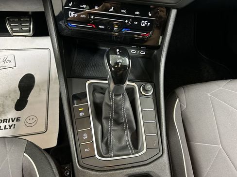 Used 2025 Volkswagen Jetta Sport FWD image 17