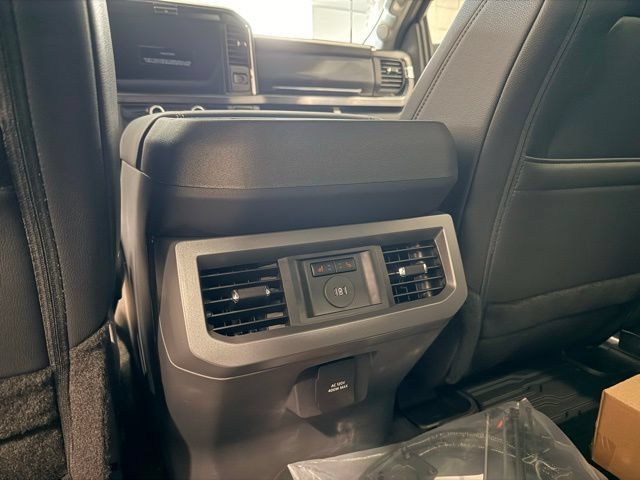 New 2026 Ford F350 Lariat w/ Lariat Premium Package AWD/4WD image 15
