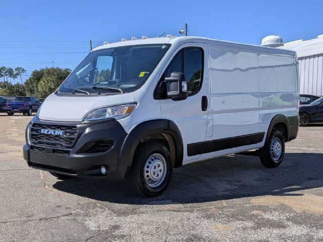 Used 2025 RAM ProMaster 2500 w/ Convenience Group FWD image 8