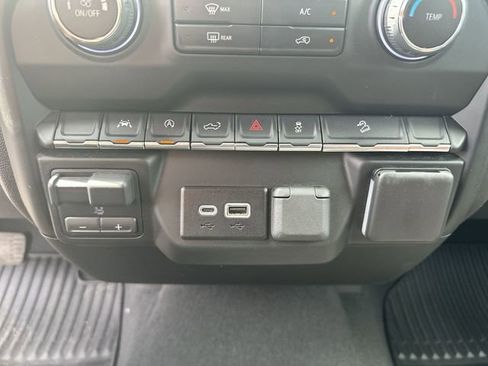 Used 2025 Chevrolet Silverado 1500 Custom Trail Boss w/ LPO, Dark Essentials Package AWD/4WD image 39