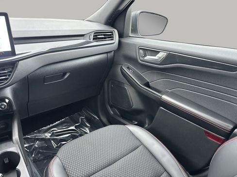 Certified 2025 Ford Escape ST-Line w/ Tech Pack #1 image 16