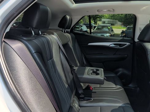 Used 2024 Buick Envision Avenir AWD/4WD image 35