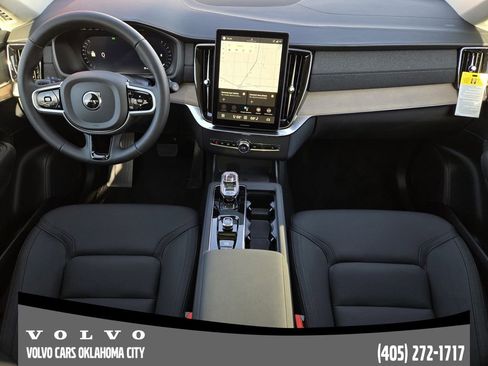 New 2026 Volvo XC90 B6 Plus w/ Protection Package Premier image 25