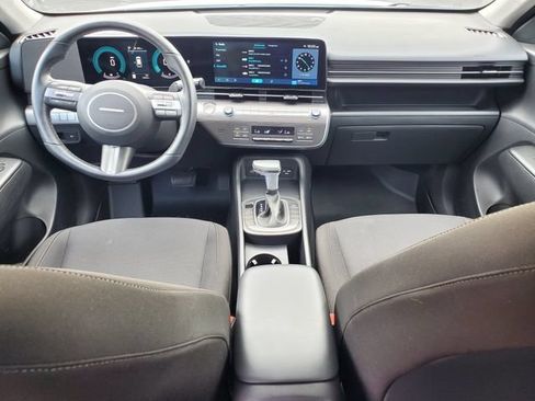 Used 2025 Hyundai Kona SEL AWD/4WD image 10