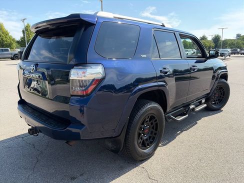 Used 2018 Toyota 4Runner SR5 Premium AWD/4WD image 7