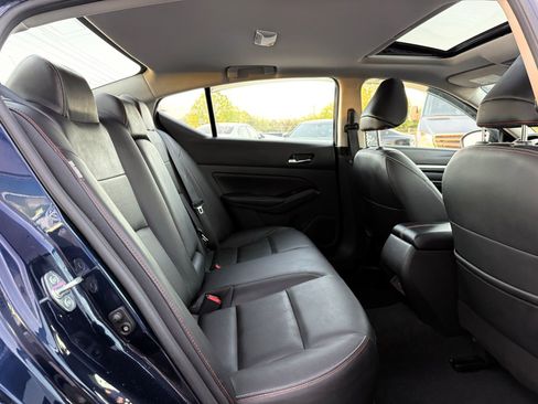 Used 2023 Nissan Altima 2.5 SR w/ SR Premium Package image 25