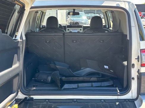 Used 2013 Toyota FJ Cruiser 4WD w/ Convenience Pkg image 31