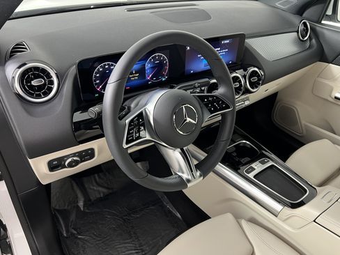 Used 2026 Mercedes-Benz GLA 250 4MATIC image 18