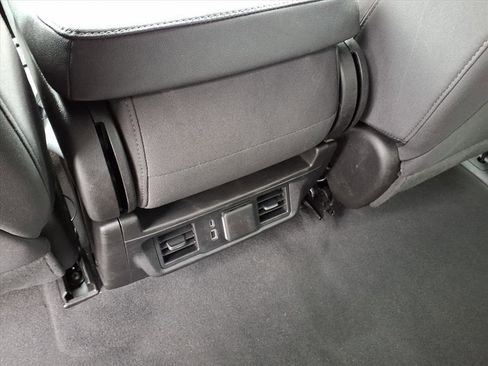 Used 2024 Chevrolet Silverado 1500 LT image 10