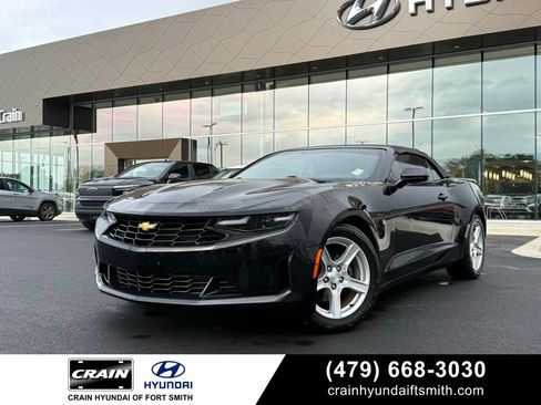 Used 2019 Chevrolet Camaro LT RWD image 1