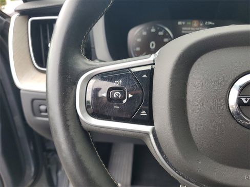 Used 2020 Volvo XC60 T6 Inscription image 28