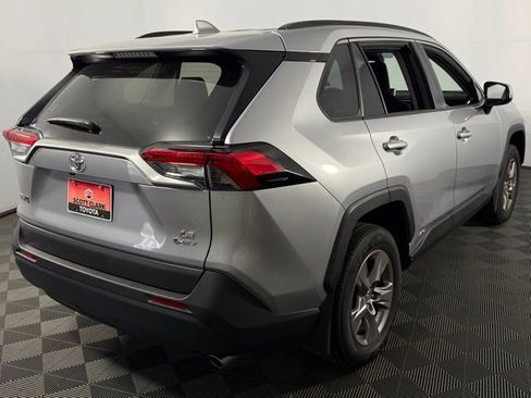 Used 2025 Toyota RAV4 LE AWD/4WD image 8
