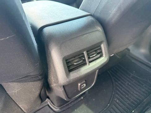 Used 2019 Chevrolet Equinox LS w/ LS Convenience Package FWD image 18